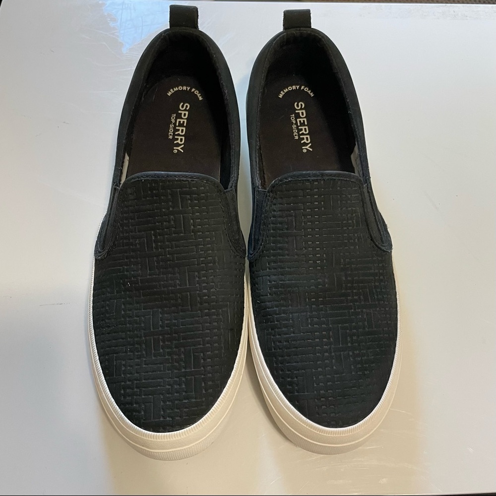 Sperry Crest Twin Gore Woven Emboss Sneaker